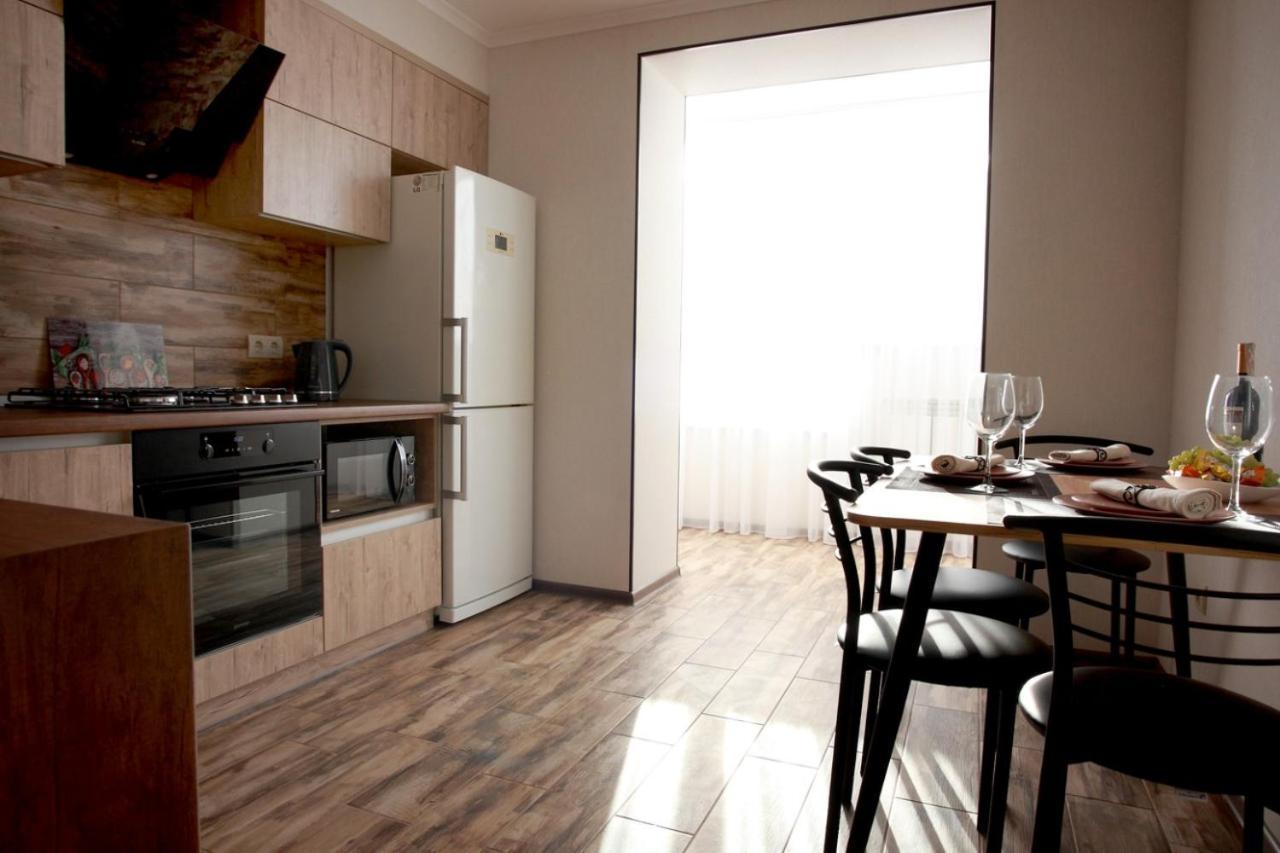 Apartament Vasilya Porika 48 Street Vinnytsya,Ukraine Винница Экстерьер фото